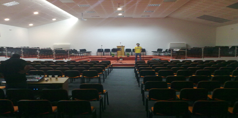 Interior de la iglesia rumana de Olías del Rey